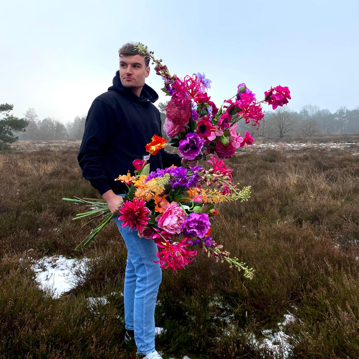 Zijden bloemen afgebeeld in de natuur met Edo